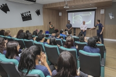 Redel-Furtado-ministra-palestra-para-alunos-do-SESC-Foto-Edemir-Rodrigues-4